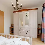 Apartment Strandgut Mit Balkon In Ost