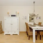 Strandgut Mit Balkon In Ost 公寓 Ostseebad Kühlungsborn