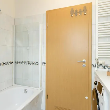 Strandgut Mit Balkon In Ost *