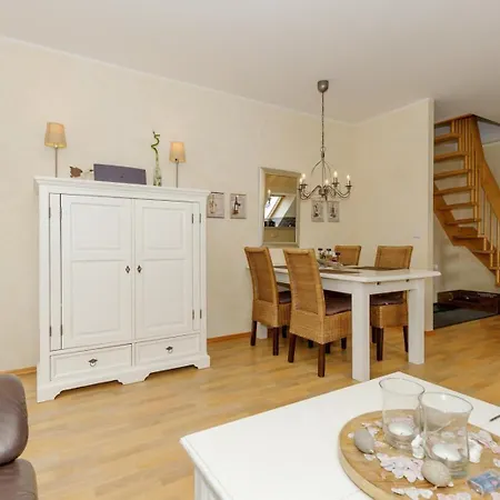 Strandgut Mit Balkon In Ost *