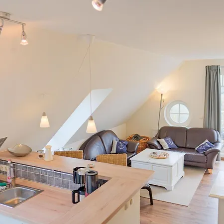 Apartment Strandgut Mit Balkon In Ost