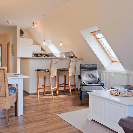 Strandgut Mit Balkon In Ost Apartment Ostseebad Kühlungsborn