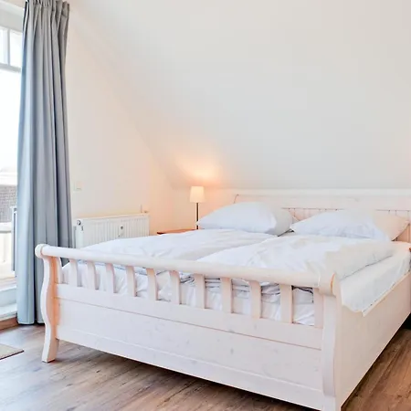Strandgut Mit Balkon In Ost